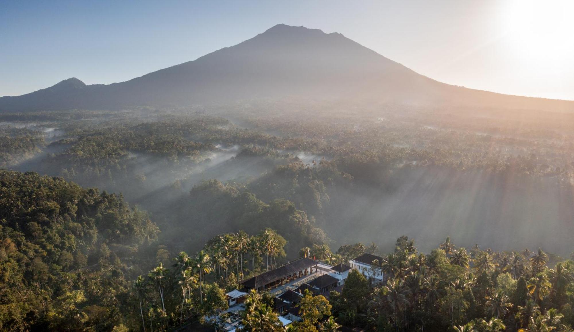 Tapa Agung View Hotel Menanga Ngoại thất bức ảnh
