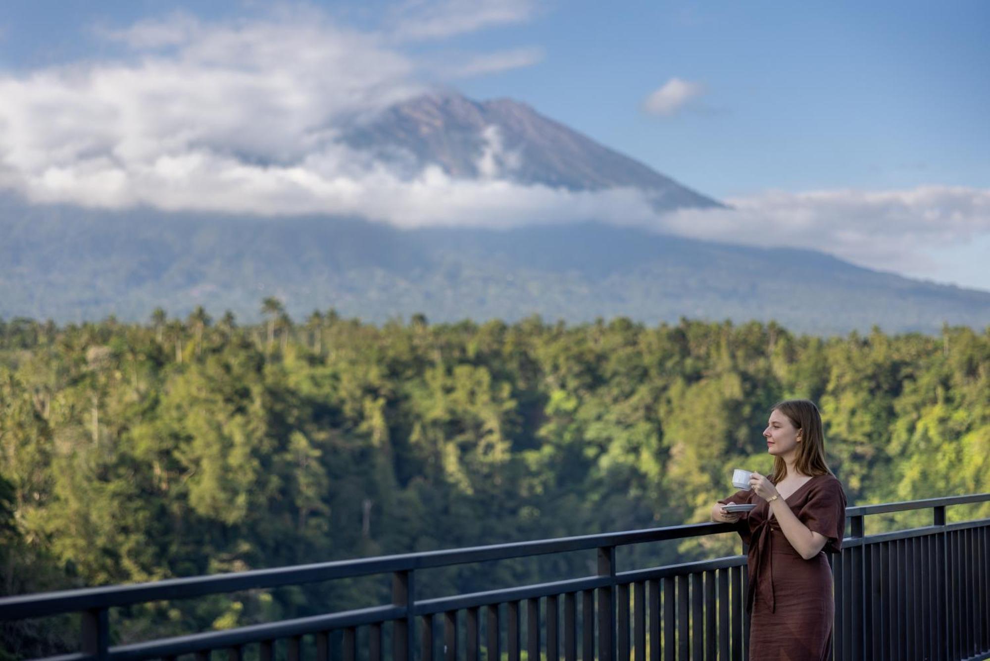 Tapa Agung View Hotel Menanga Ngoại thất bức ảnh
